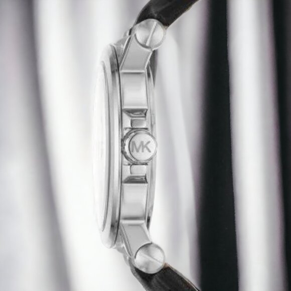 MICHAEL KORS Leather Dylan Watch - Picture 2 of 5